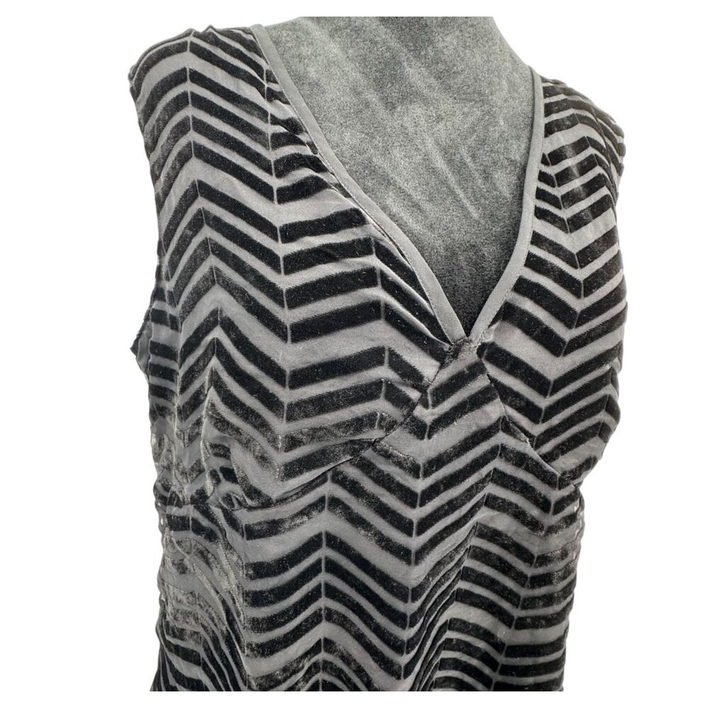 Old Navy Velvet Burnout Babydoll Top L Womens Black Y2K Sleeveless V Neck Empire